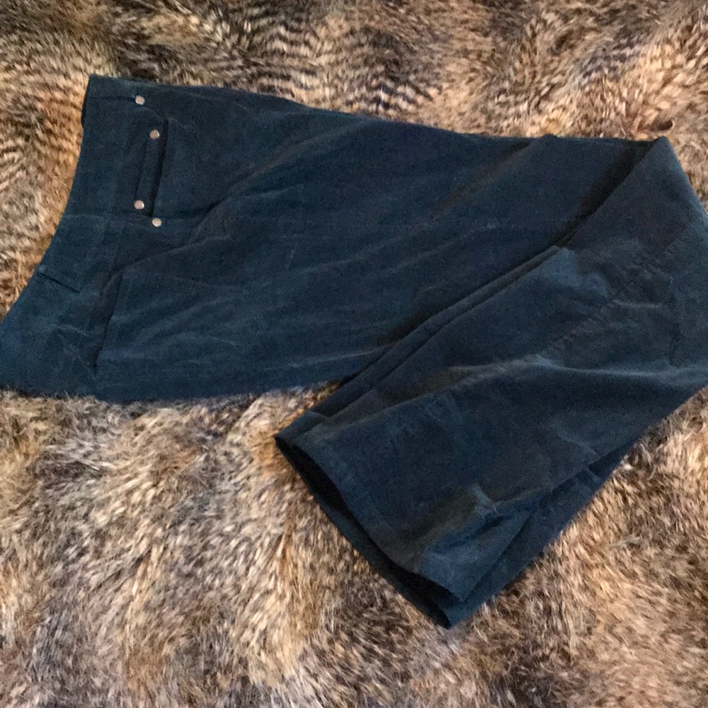 Ellen Tracy Green Velvet Jeans. Perfect. Gem